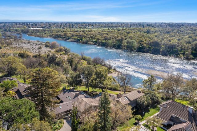 23 Riverbank Pl, Carmichael, CA 95608