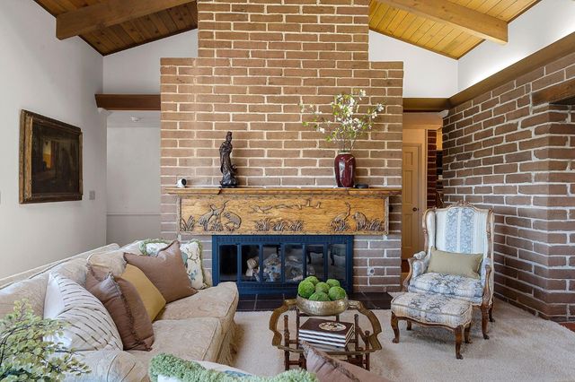 23 Riverbank Pl, Carmichael, CA 95608