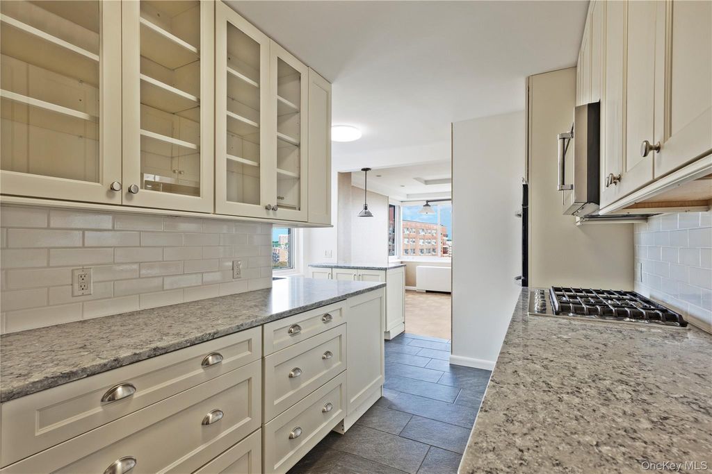 3333 Henry Hudson Parkway 12S, Bronx, NY 10463 — photo 4
