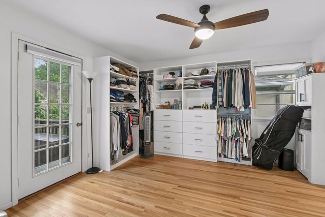 145 Rustic Lodge W, Minneapolis, MN 55419