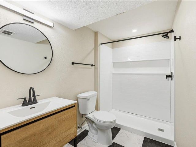 4135 KENNEDY CIRCLE, Richfield, WI 53017