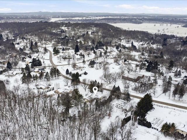 4135 KENNEDY CIRCLE, Richfield, WI 53017