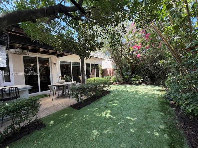 10900 NW 72nd St ., Doral, FL 33178