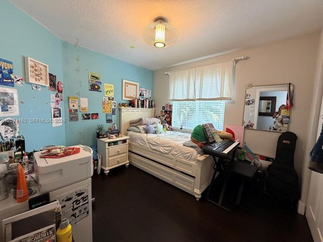 10900 NW 72nd St ., Doral, FL 33178