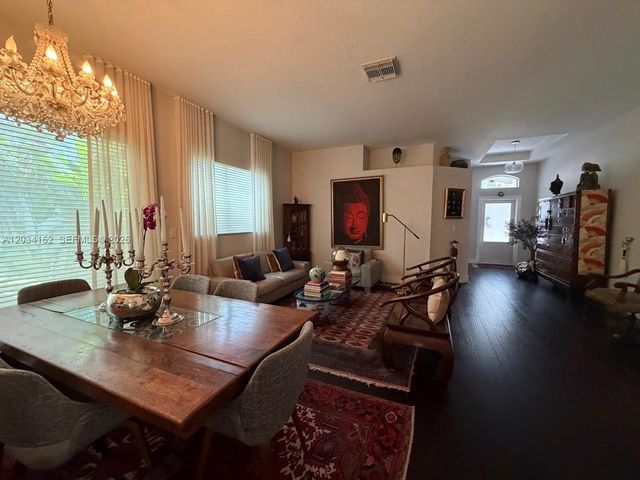 10900 NW 72nd St ., Doral, FL 33178