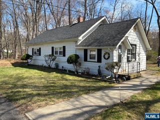 26 Colville Road, Wayne, NJ 07470