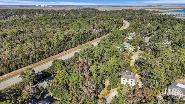 135 Marsh Harbor Drive S, Savannah, GA 31410