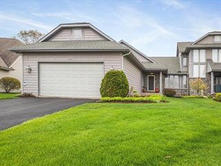 1212 Sanctuary Circle 4B-R, Rockford, IL 61107