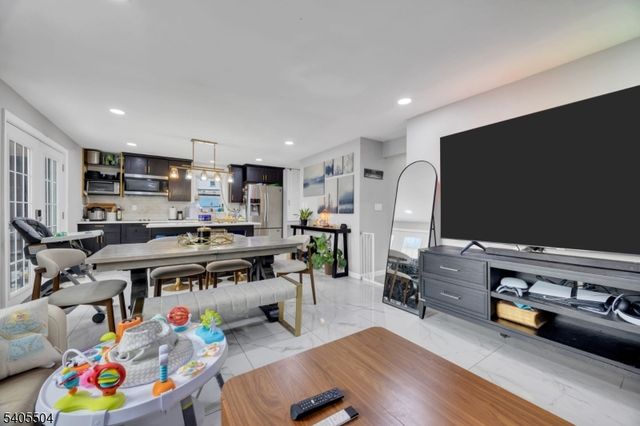 241 Orange St, Dunellen Boro, NJ 08812