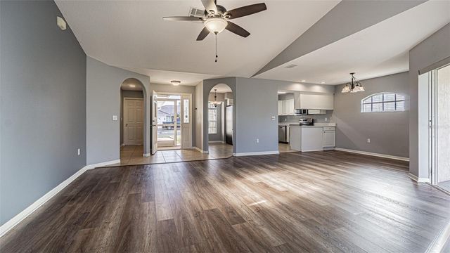 11048 MOSHIE LANE, San Antonio, FL 33576