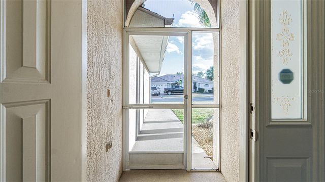 11048 MOSHIE LANE, San Antonio, FL 33576