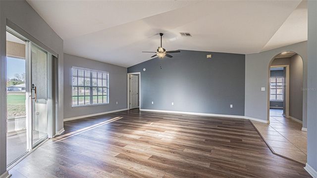 11048 MOSHIE LANE, San Antonio, FL 33576