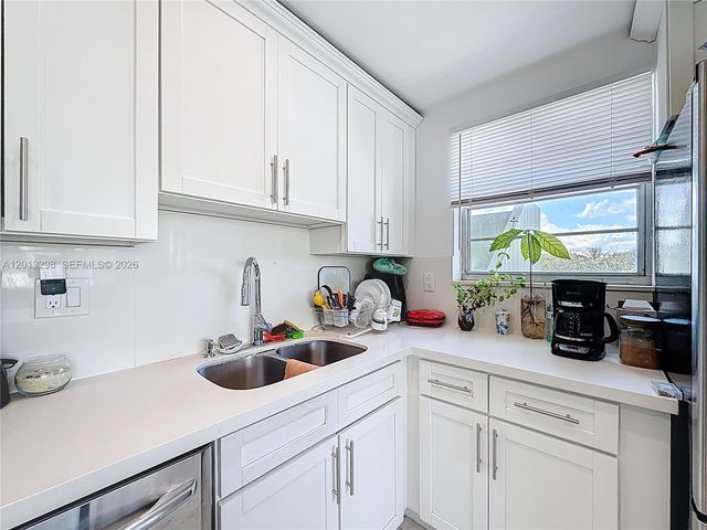 2751 Taft St 304, Hollywood, FL 33020