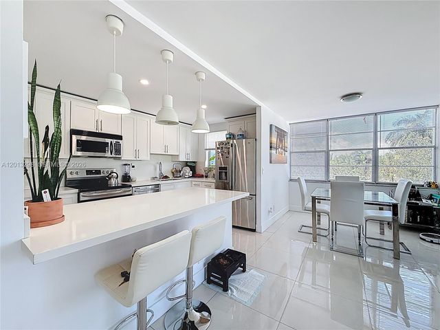2751 Taft St 304, Hollywood, FL 33020