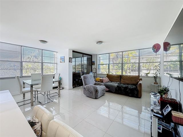 2751 Taft St 304, Hollywood, FL 33020
