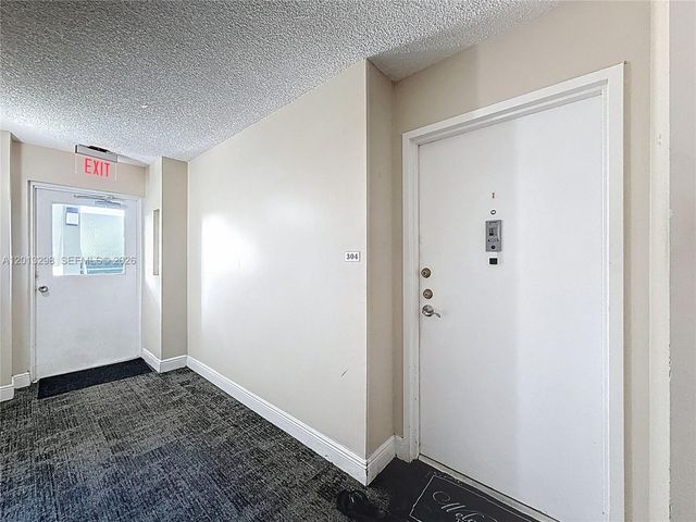 2751 Taft St 304, Hollywood, FL 33020