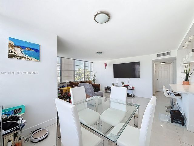 2751 Taft St 304, Hollywood, FL 33020