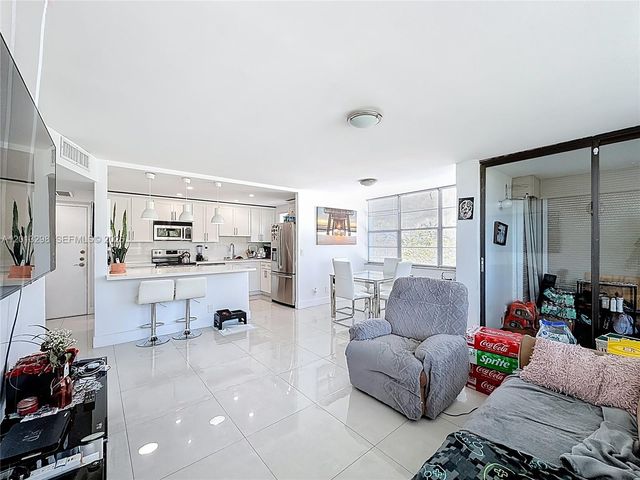 2751 Taft St 304, Hollywood, FL 33020