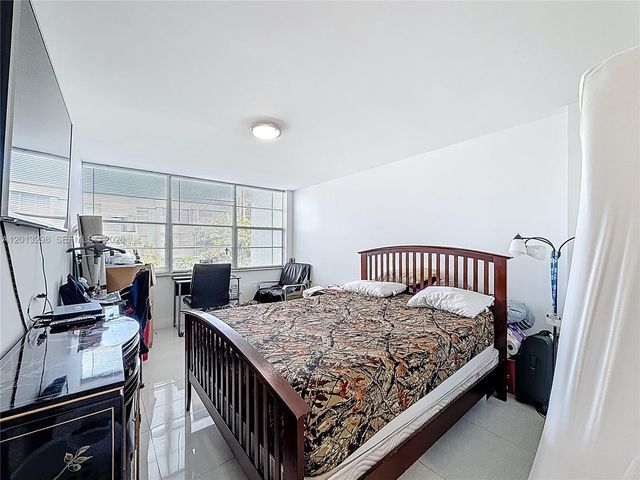 2751 Taft St 304, Hollywood, FL 33020