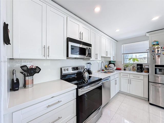 2751 Taft St 304, Hollywood, FL 33020