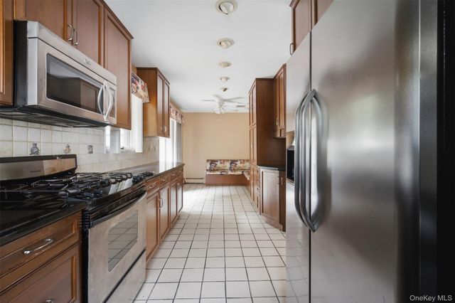 14 Dakota Court, Suffern, NY 10901