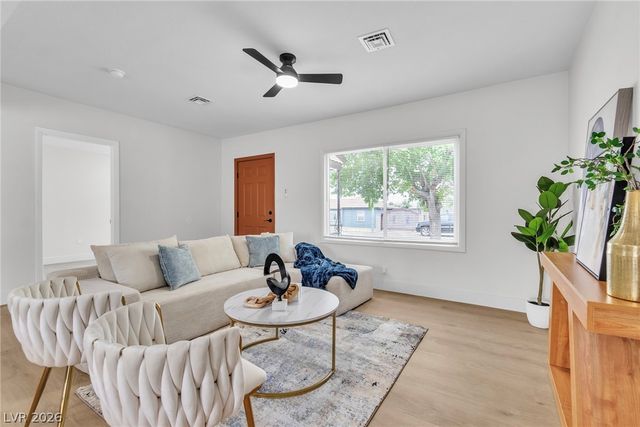 228 Earl Street, Las Vegas, NV 89101