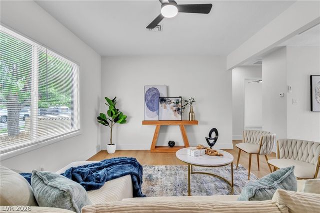 228 Earl Street, Las Vegas, NV 89101