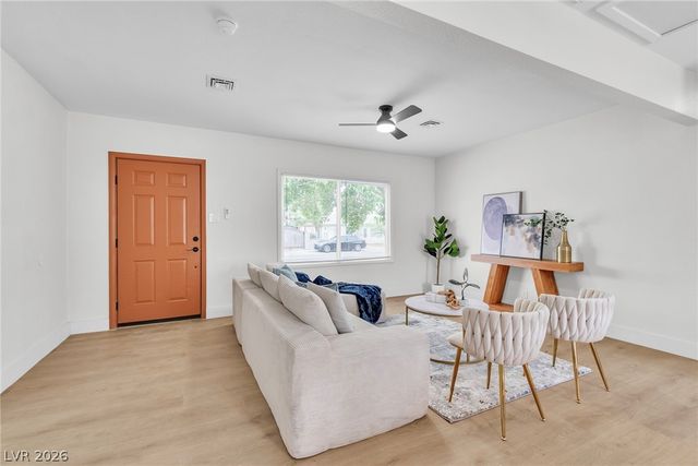 228 Earl Street, Las Vegas, NV 89101