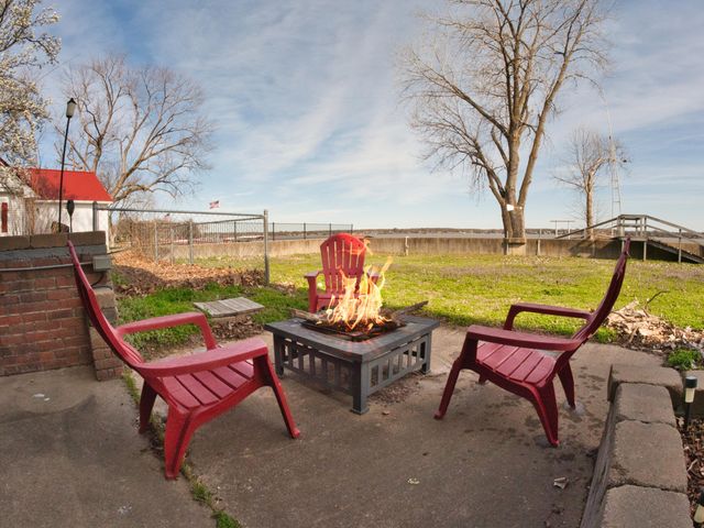 60854 E 254 Road, Grove, OK 74344