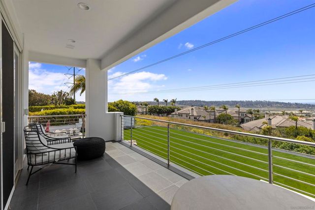 3325 Caminito Daniella, Del Mar, CA 92014