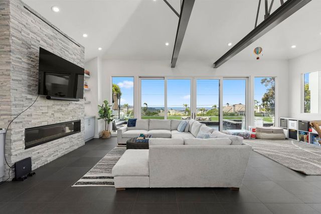 3325 Caminito Daniella, Del Mar, CA 92014