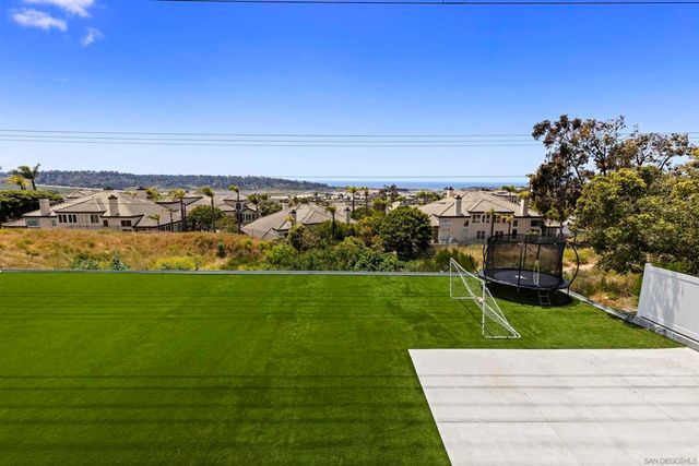 3325 Caminito Daniella, Del Mar, CA 92014