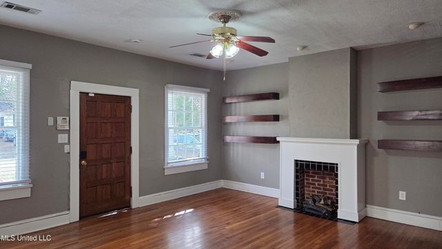 1039 Monroe Street, Jackson, MS 39202