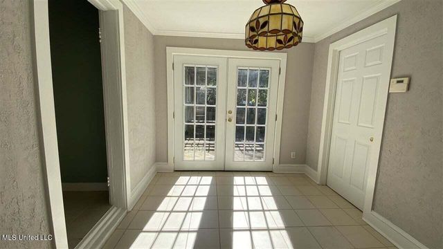 1039 Monroe Street, Jackson, MS 39202