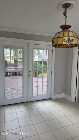 1039 Monroe Street, Jackson, MS 39202