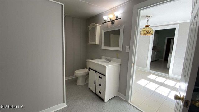 1039 Monroe Street, Jackson, MS 39202