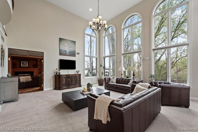 398 Shrewsbury Drive, Clarkston, MI 48348