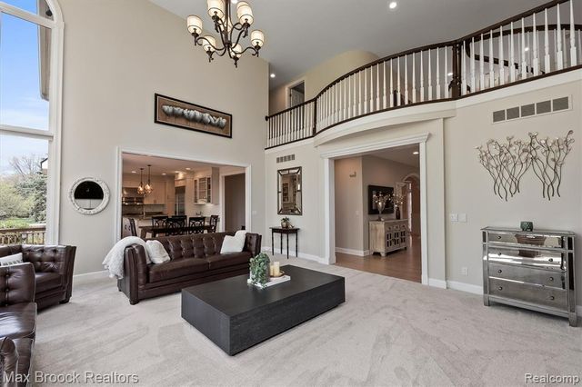 398 Shrewsbury Drive, Clarkston, MI 48348
