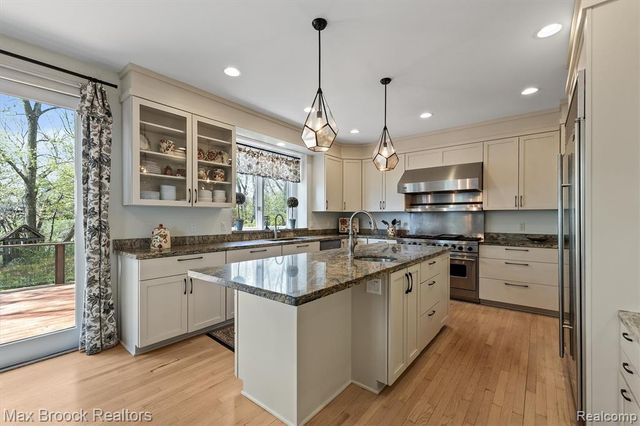 398 Shrewsbury Drive, Clarkston, MI 48348