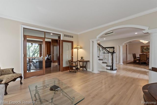 398 Shrewsbury Drive, Clarkston, MI 48348