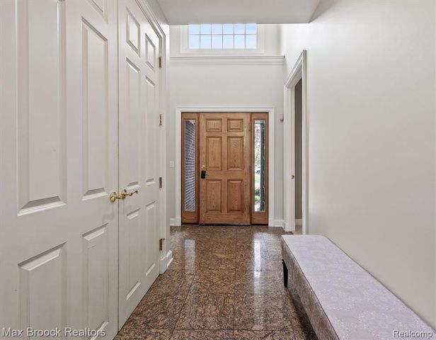 398 Shrewsbury Drive, Clarkston, MI 48348