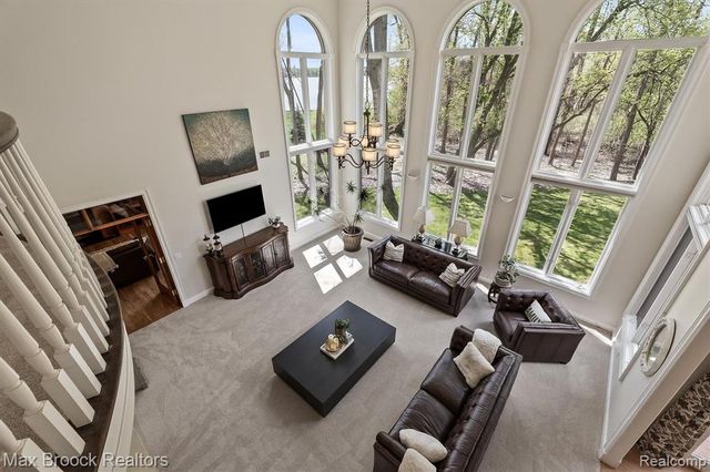 398 Shrewsbury Drive, Clarkston, MI 48348
