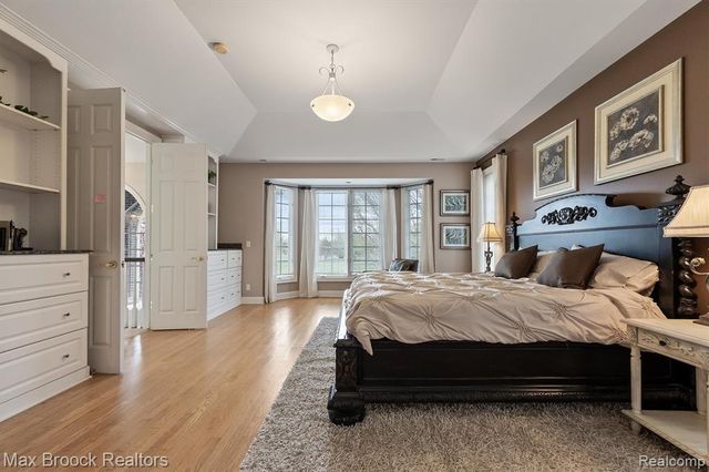 398 Shrewsbury Drive, Clarkston, MI 48348