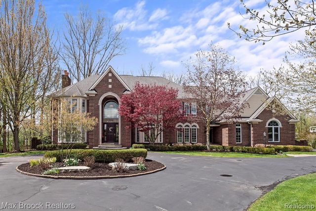 398 Shrewsbury Drive, Clarkston, MI 48348