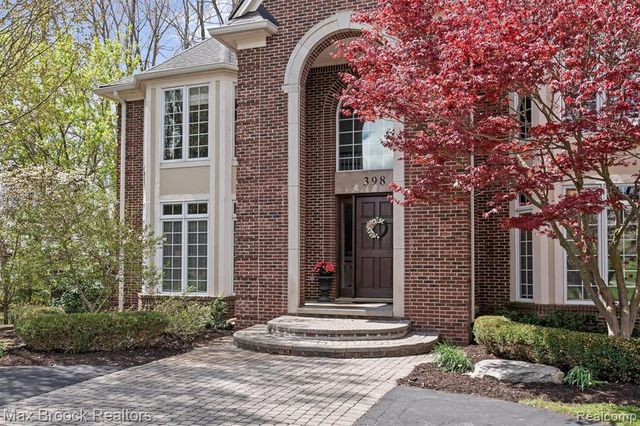 398 Shrewsbury Drive, Clarkston, MI 48348