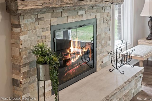 398 Shrewsbury Drive, Clarkston, MI 48348