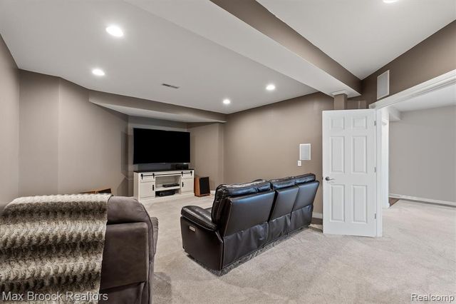 398 Shrewsbury Drive, Clarkston, MI 48348