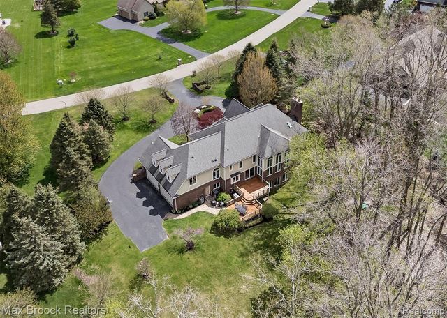 398 Shrewsbury Drive, Clarkston, MI 48348