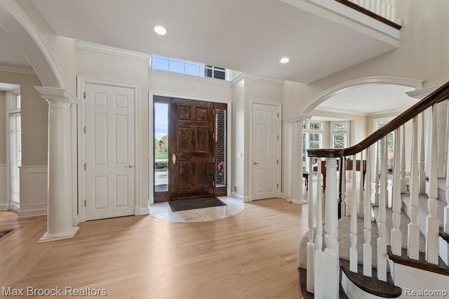 398 Shrewsbury Drive, Clarkston, MI 48348