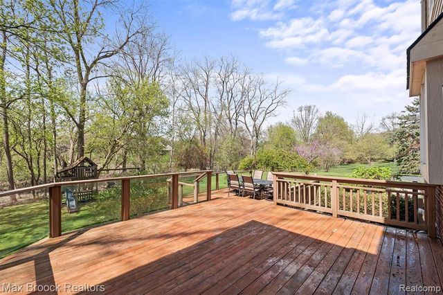 398 Shrewsbury Drive, Clarkston, MI 48348